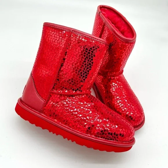 UGG Classic II Gel Hearts