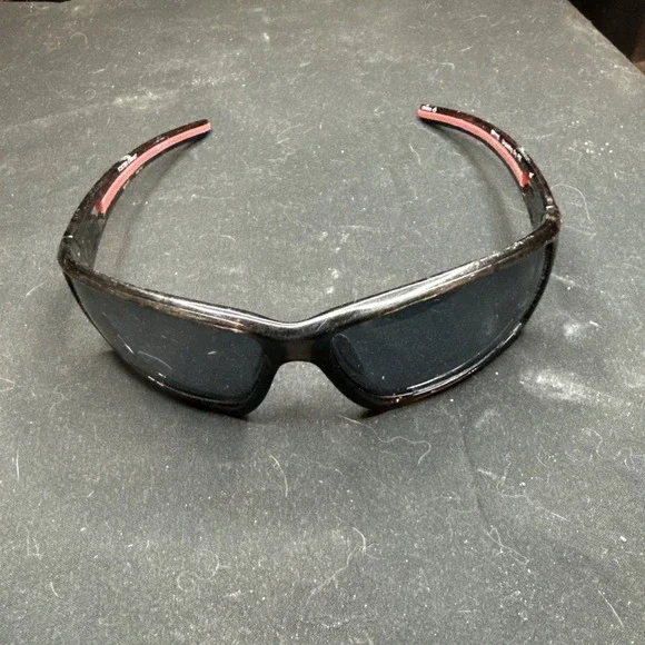 Foster Grant Ironman men's SUNGLASSES Sport Wrap Black Red Dextro