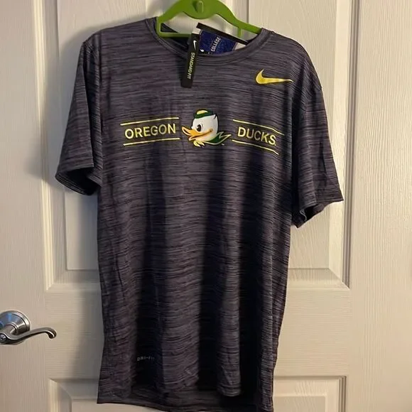 Nike NWT Oregon Ducks Tee