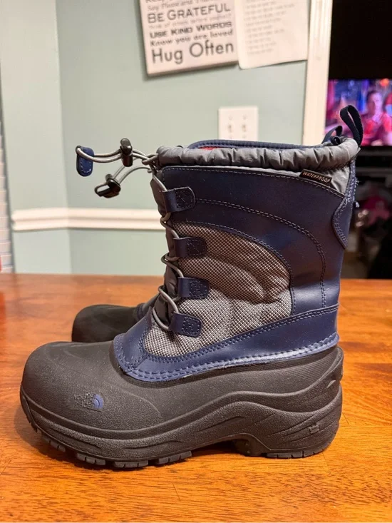 The North Face Kids Alpenglow IV Snow Boots Navy Blue Waterproof Insulated Sz 6