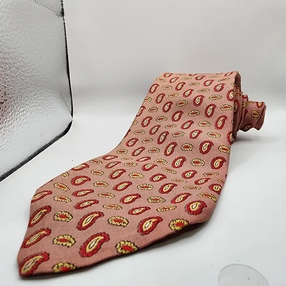 VTG‎ Brooks Brothers Makers Geometric Print Silk Pink Neck Tie