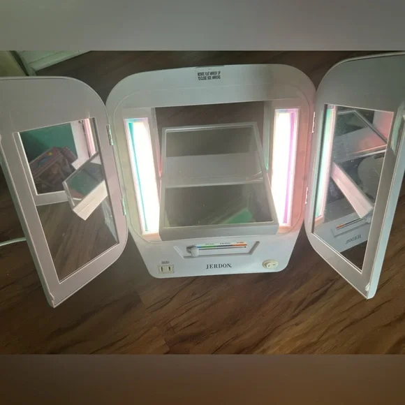 make up mirror with lighting settings
