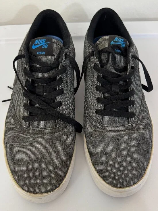 Nike SB Gray Textile Low Top Skate Sneakers | Size 11