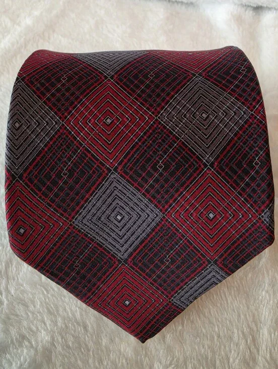 Mens croft & barrow Necktie Red and Gray Geometric Diamond Tie