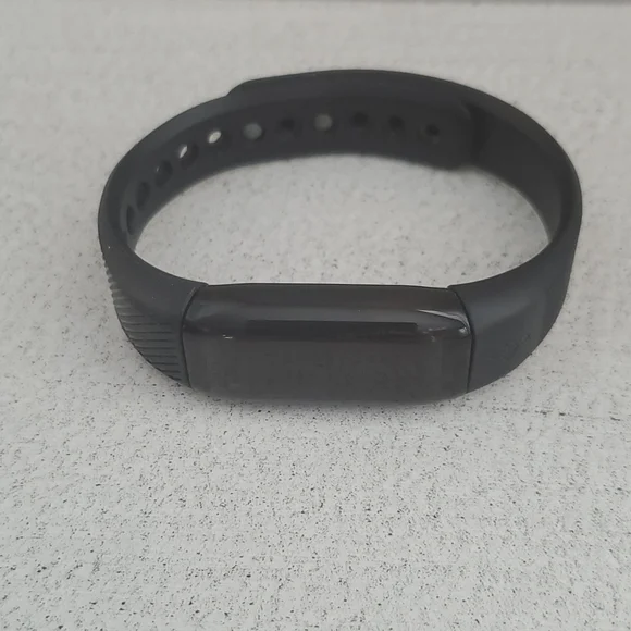 MAX BUZZ FITBIT