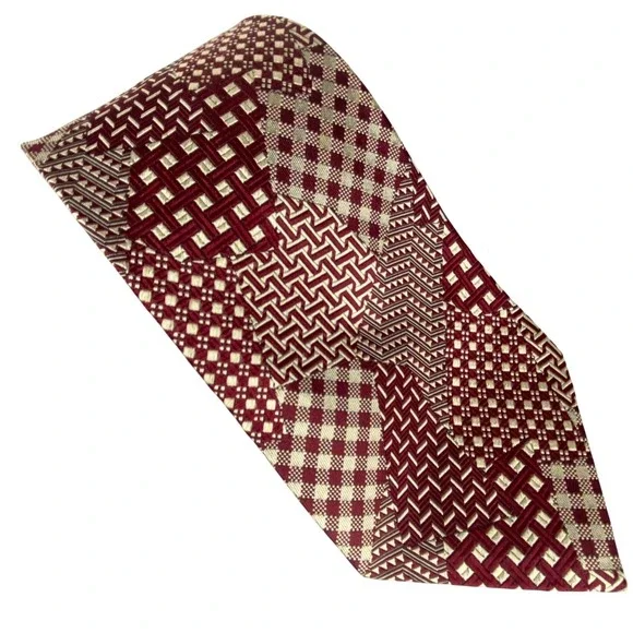 TODAYS MAN Mens Tie Burgundy Cream Geometric 100% Silk Made Italy 4x59 Patchwork