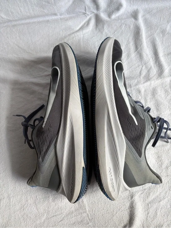 Nike Zoom Winflo 7Mens SZ 10 Particle Gray Blue Running CZ8673-001