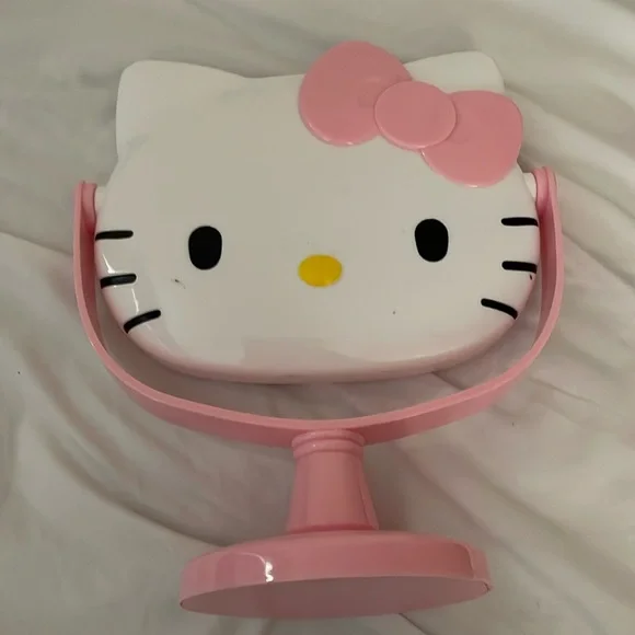 Hello Kitty Mirror