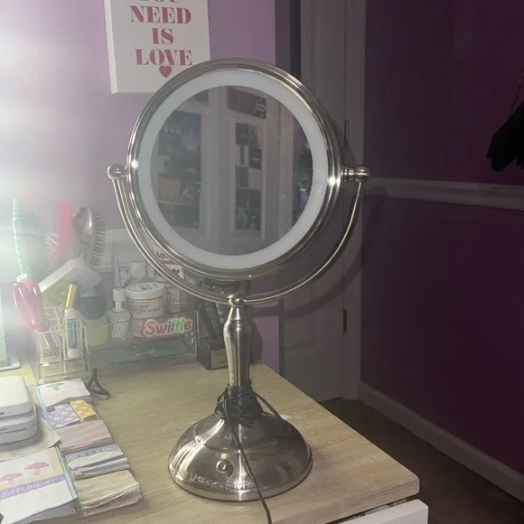 Light up mirror!WILLING TO BARGAIN