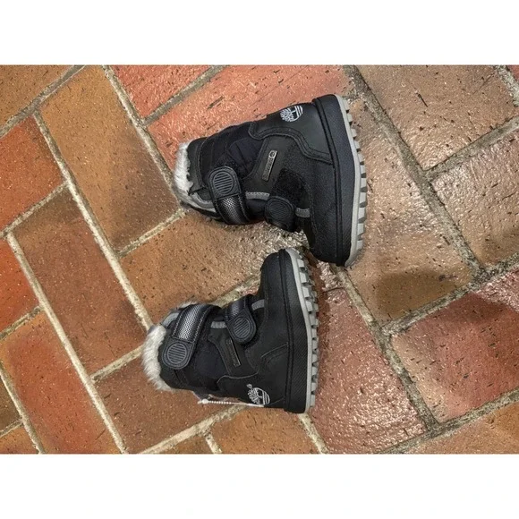 Timberland Kids Black‎ Gore Tex Snow Boots Fur Lined Hook Loop Size 4