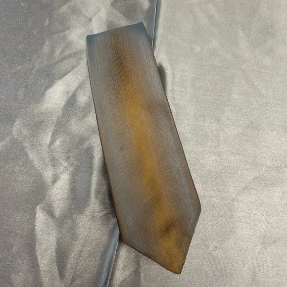 Executive Neckwear Gold & Gray Skinny Men's Tie All Silk Wm.H.Block Indianapolis
