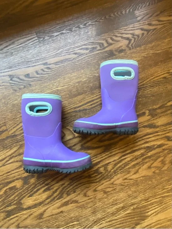 Bogs Kids Classic Waterproof Insulated Boots size 8 Purple snow -30F
