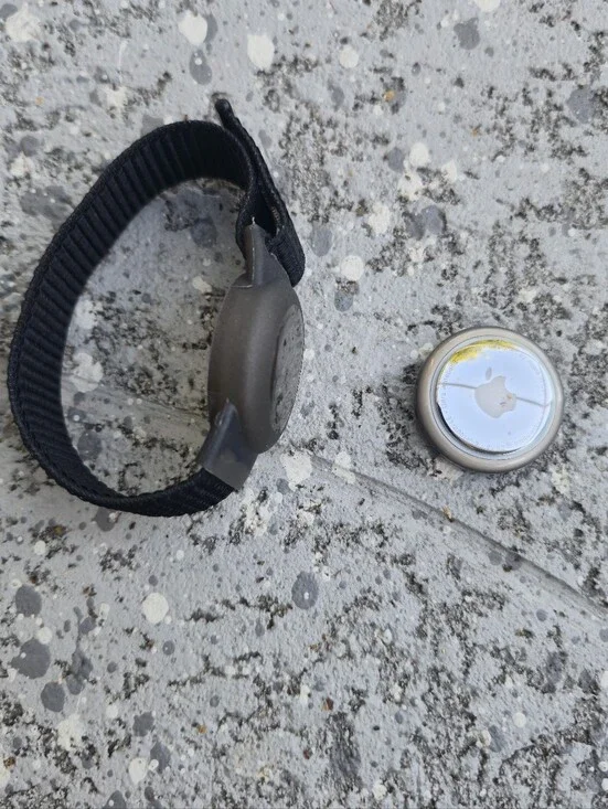 Apple 1st Generation ‎MX532LL/A AirTag Bluetooth Tracker Single With Nylon Wrist