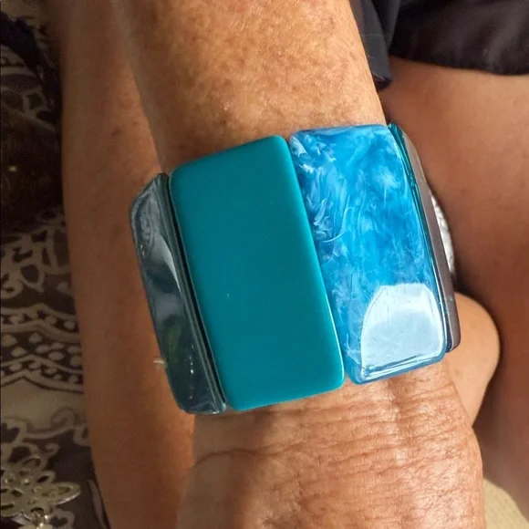 Ocean Blue Wearable Tech Wristband