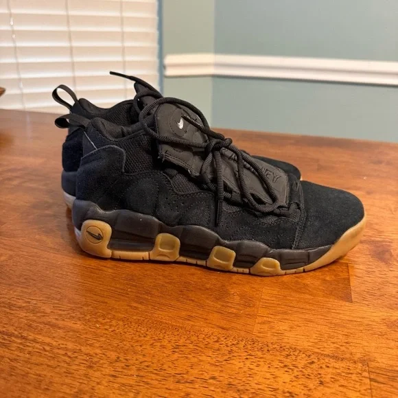 Boy’s Nike Air More Money Black gum sneaker size 6.5 youth