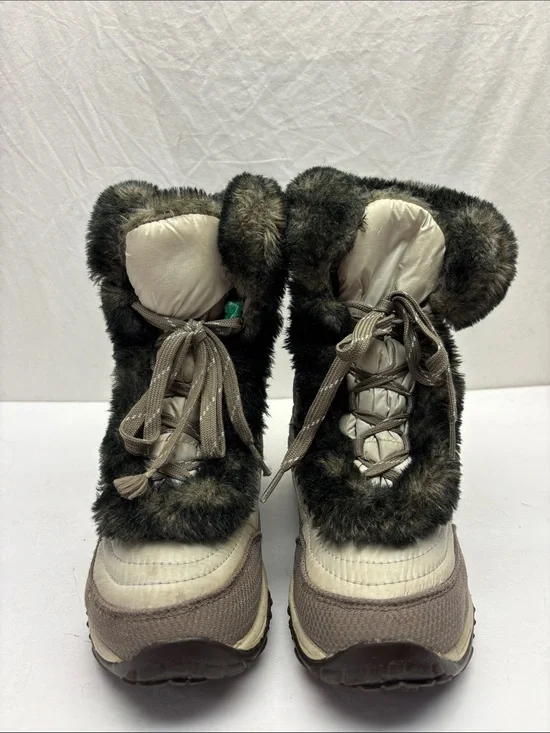 The North Face boots for big girls SZ 4, box 59