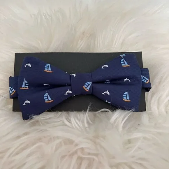 Van Heusen nautical bow tie