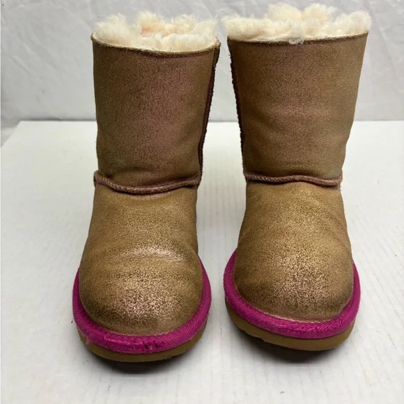 UGG Glitter Bailey Bows Boots, SZ 13 little girl, box 10