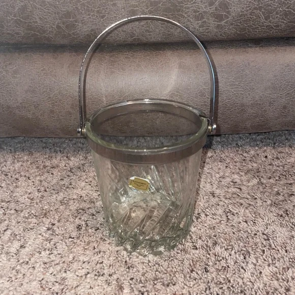 VINTAGE BARWARE LUMINARC Ice Bucket from France 5.25”