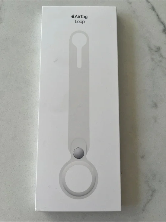 Apple AirTag Loop – White Silicone Accessory