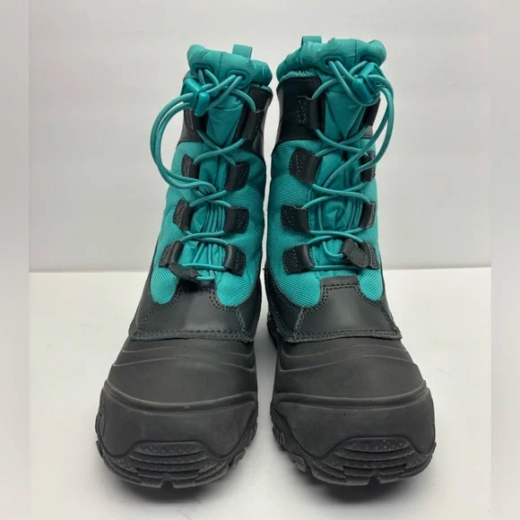 The North Face Teal and Black Waterproof Winter Boots, SZ 3 little boy, box 33