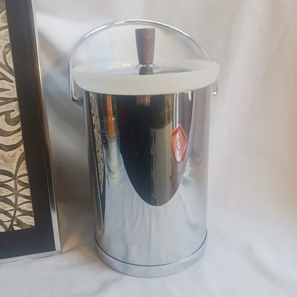 Kromex Chrome Ice Bucket Silver Lid MCM 60s