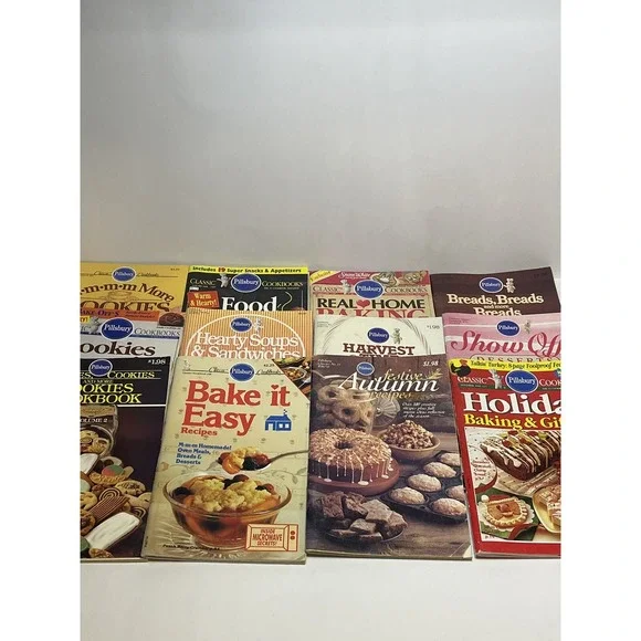 Pillsbury‎ Booklets Cookbooks Lot of 12 Vintage Cooking Deserts And More