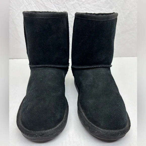Koolaburra by Ugg Black Suede Short Winter Boots, big girl SZ 4, box 19