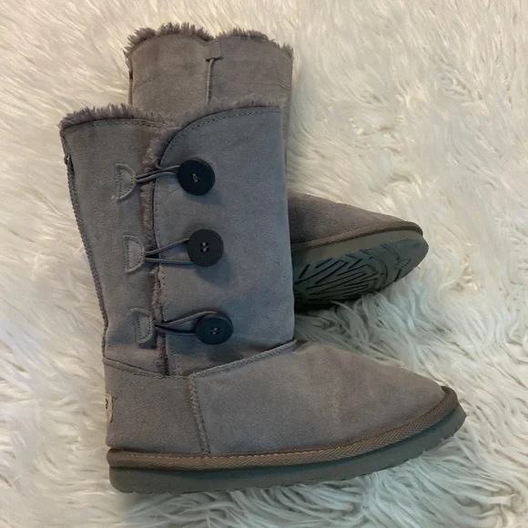 UGG Bailey Boots size W3.5 very good condition see pictures and video
