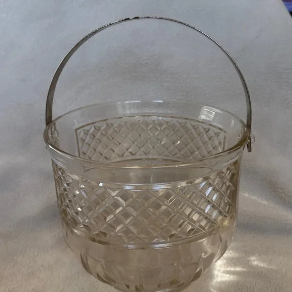 Vintage MCM glass ice bucket no tongs