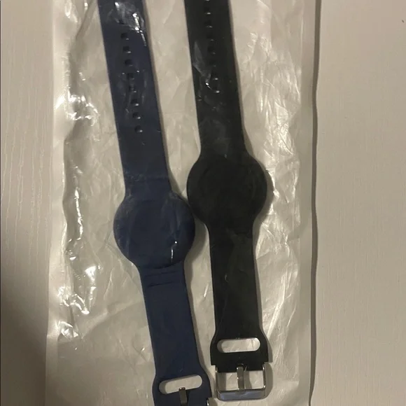 NWT Blue and Black Silicone Air Tag Bands