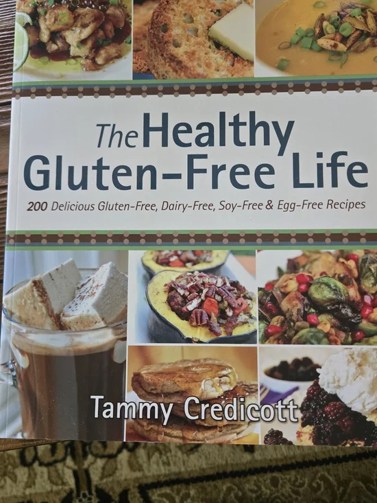 The Healthy Gluten-Free Life Cookbook - White/Cream Cover