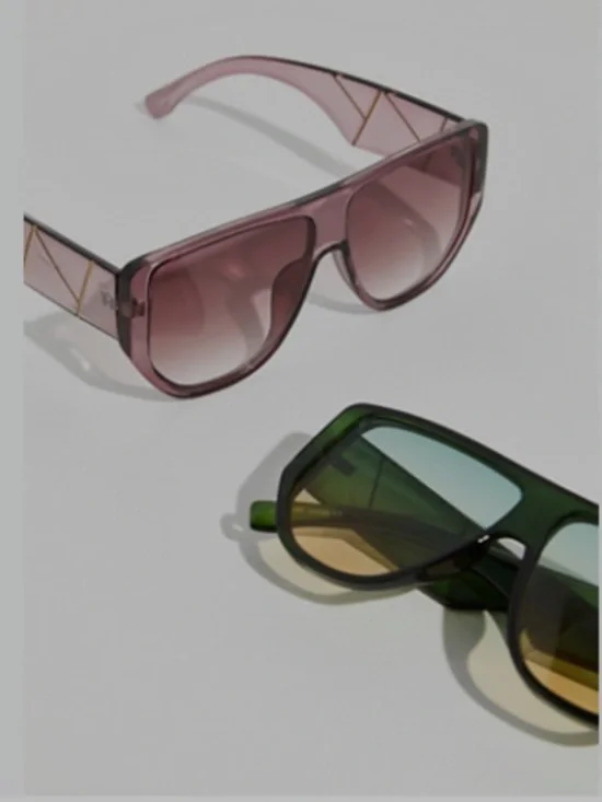 LOOKING FOR Free People Leo Bubble or High Moon Oversized Shield Sunglasses