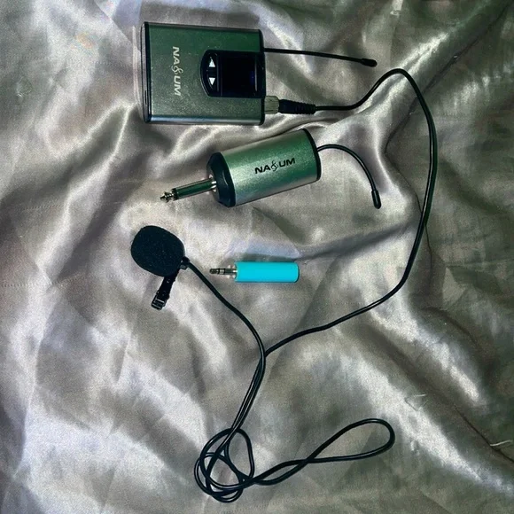 Wireless Lav Mic With Wireless receiver