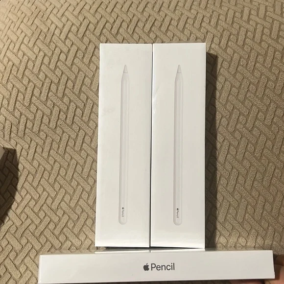 Pencil apple