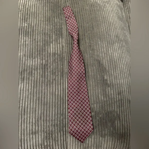 Classic Men's Burgundy Geometric Tie, 100% Silk