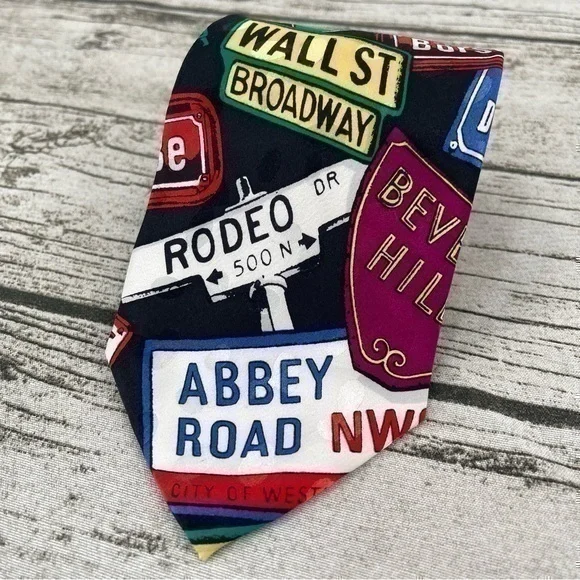 Vintage ADDICTION street signs silk tie