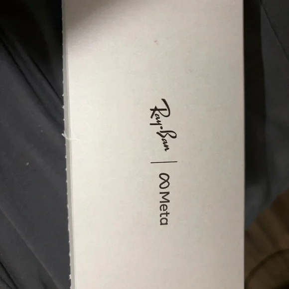 Ray-Ban Black Headliner GEN2 Protective Case