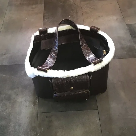 Small pet carrier