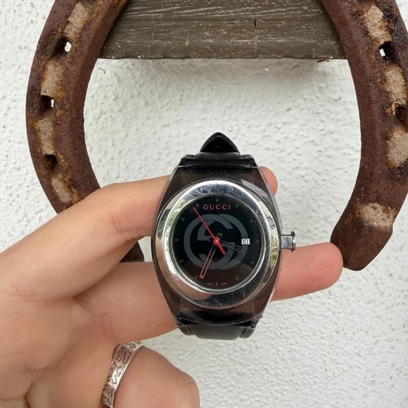 Authentic 36mm Gucci Sync Quartz Rubber Band Watch