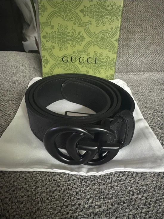 Gucci Men's Black Leather Belt with Interlocking GG Buckle