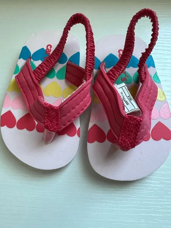 Carter's | Pink Heart-Print Elastic Back Summer Sandals NWOT 3-6M XXS (1-2)