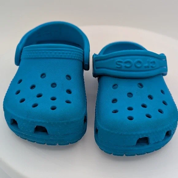 Crocs Kids Classic Clog Bright Blue Water Friendly Slip On Shoes Size C5