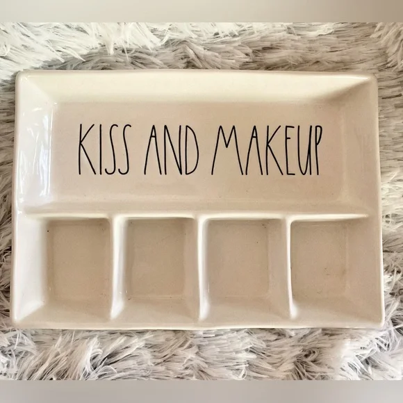 Rae Dunn Kiss & Makeup Lg Letter Makeup Organizer Trinket Jewelry Tray 192