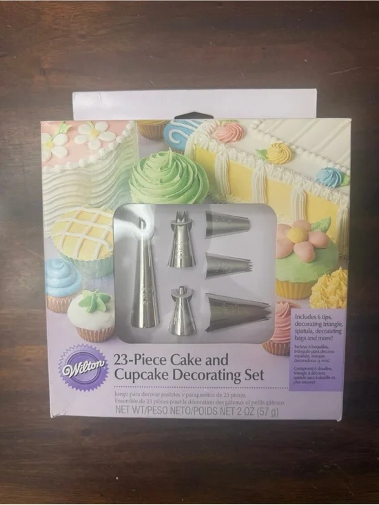 Wilton 23-Piece Cake and Cupcake Decorating Set - Pastel Multicolor