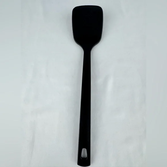 Room Essentials Nylon Spatula in Black