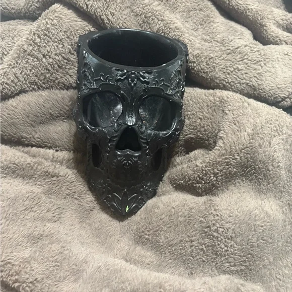 Black Skull Makeup Brush holder