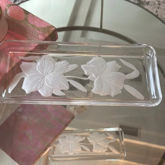 Elegant White Vanity Tray with Floral Design