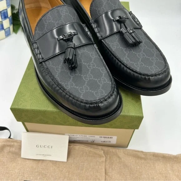 Men’s Gucci, G G supreme tassel loafer size 13 made in Italy