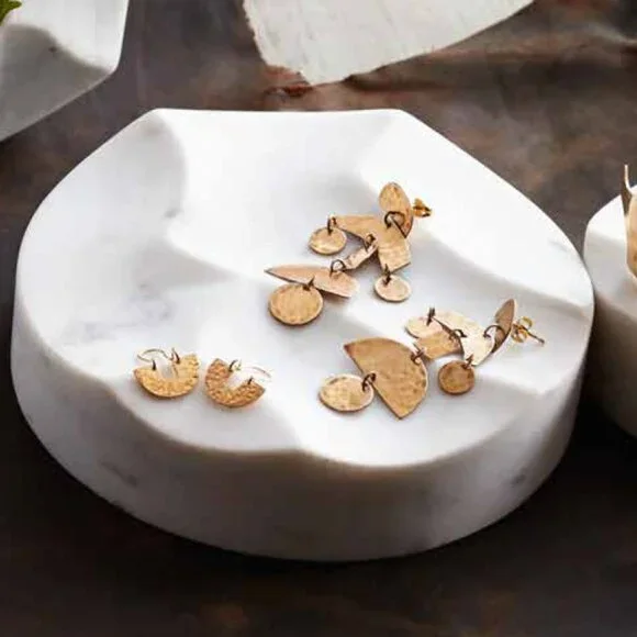 Minimalist White Marble Jewelry Display Plinth | Wavy Surface Trinket Tray 4